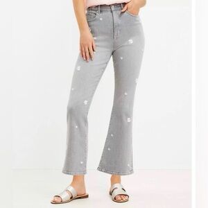 LOFT Daisy Embroidered High Rise Curvy Kick Crop Jeans Gray Size 4/27